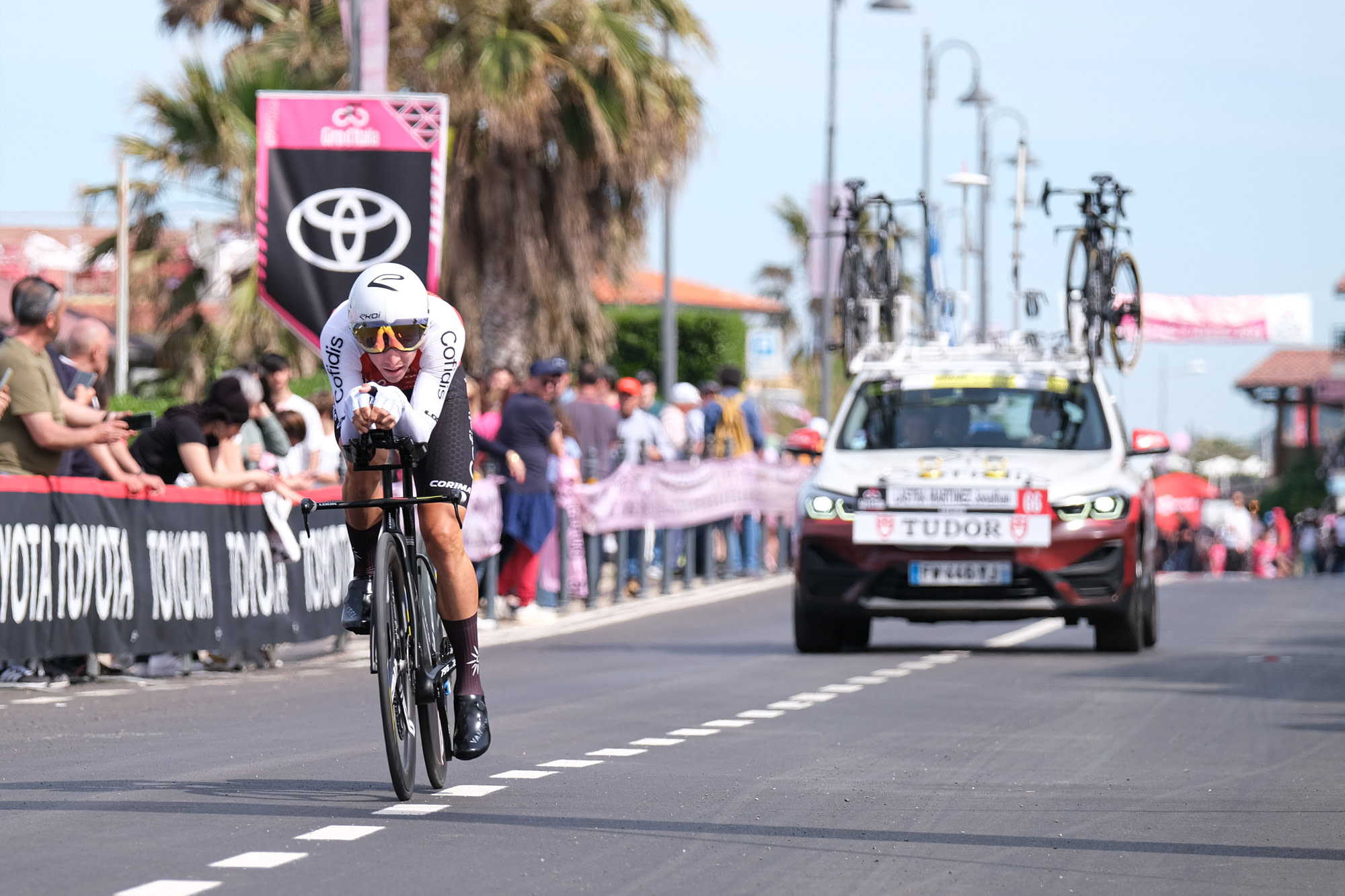 Jonathan Lastra Martínez of Spain and Team Cofidis sprints during the Stage 1 of the 106th Giro d'Italia 2023 at Costa dei Trabocchi in Fossacesia, Italy. (ph. Elena Vizzoca ©Unicode Images)