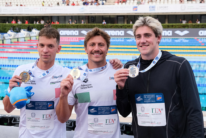 1 - Nicolo' Martinenghi (ITA) (C) 2 - Caspar Corbeau (NED) (R) 3 - Ludovico Viberti (ITA) (L). Male podium of the 100m breaststroke at the 60th Settecolli Swimming Internationals.