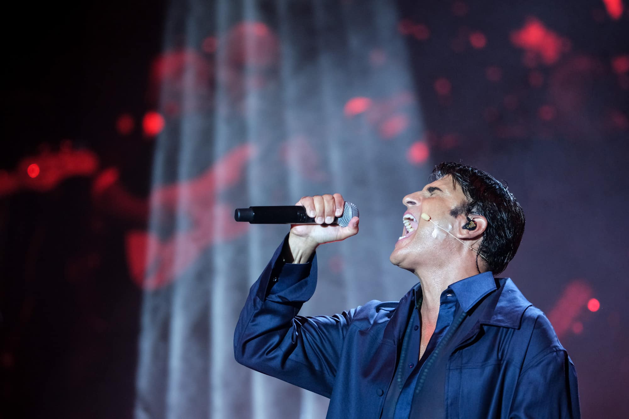 Italian singer Sal Da Vinci performs live during his “Stasera Che Sera! Summer Tour 2025” at Teatro Verde in Termoli.